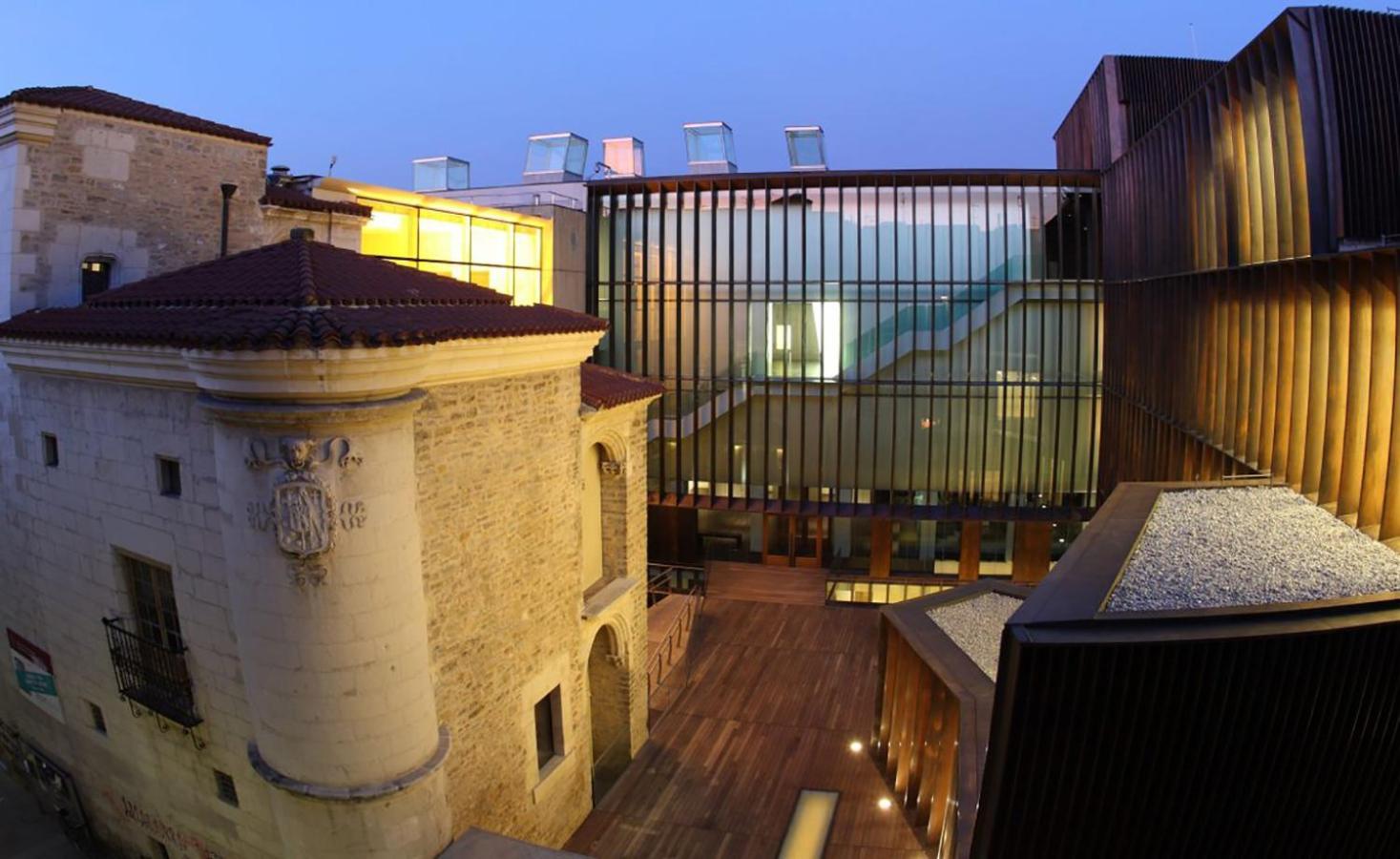Luxury Pintoreria Vitoria Exterior photo